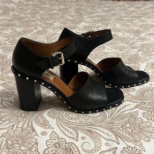 Valentino women shoes , good condition
